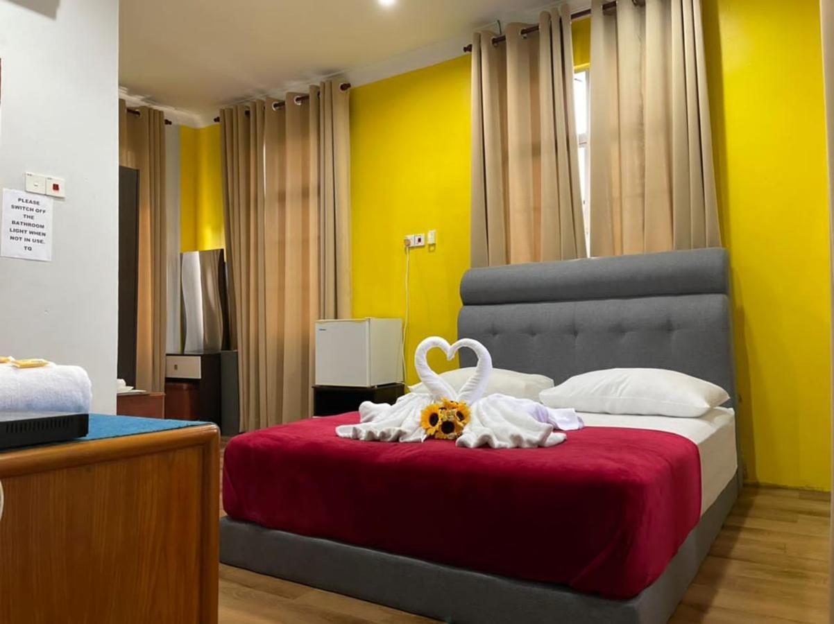 Samudera Hotel Kampung Kuala Besut Buitenkant foto