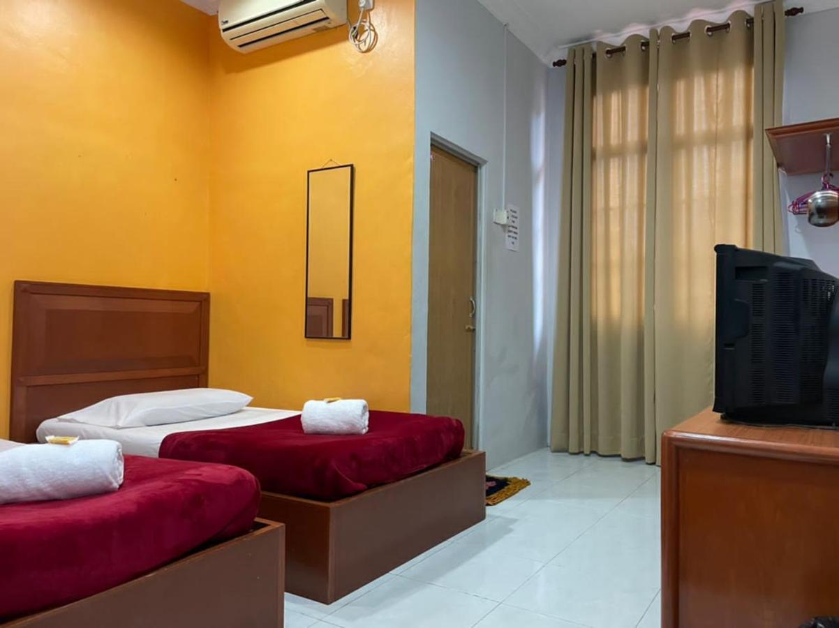 Samudera Hotel Kampung Kuala Besut Buitenkant foto