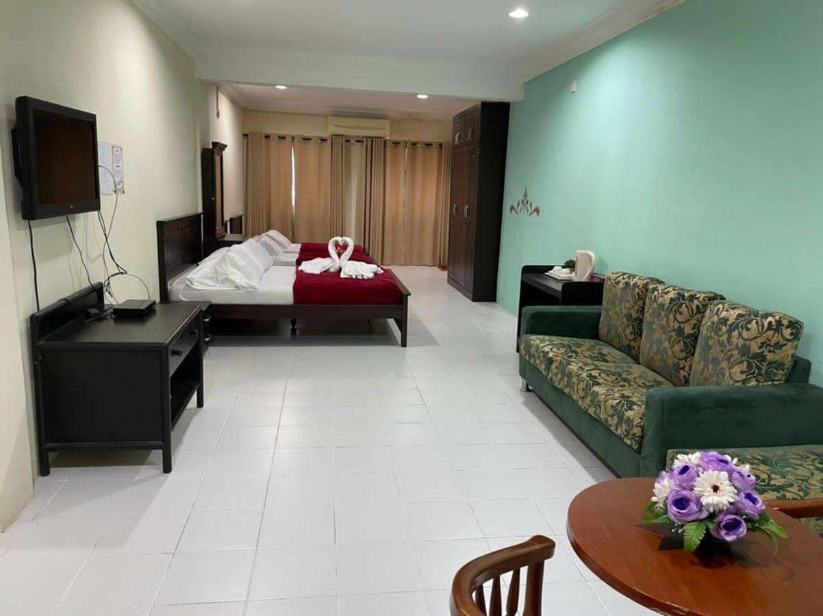 Samudera Hotel Kampung Kuala Besut Buitenkant foto