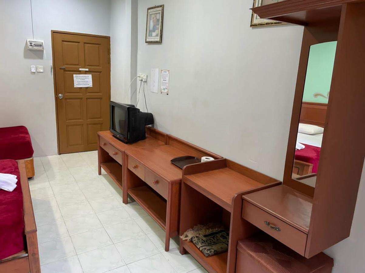 Samudera Hotel Kampung Kuala Besut Buitenkant foto