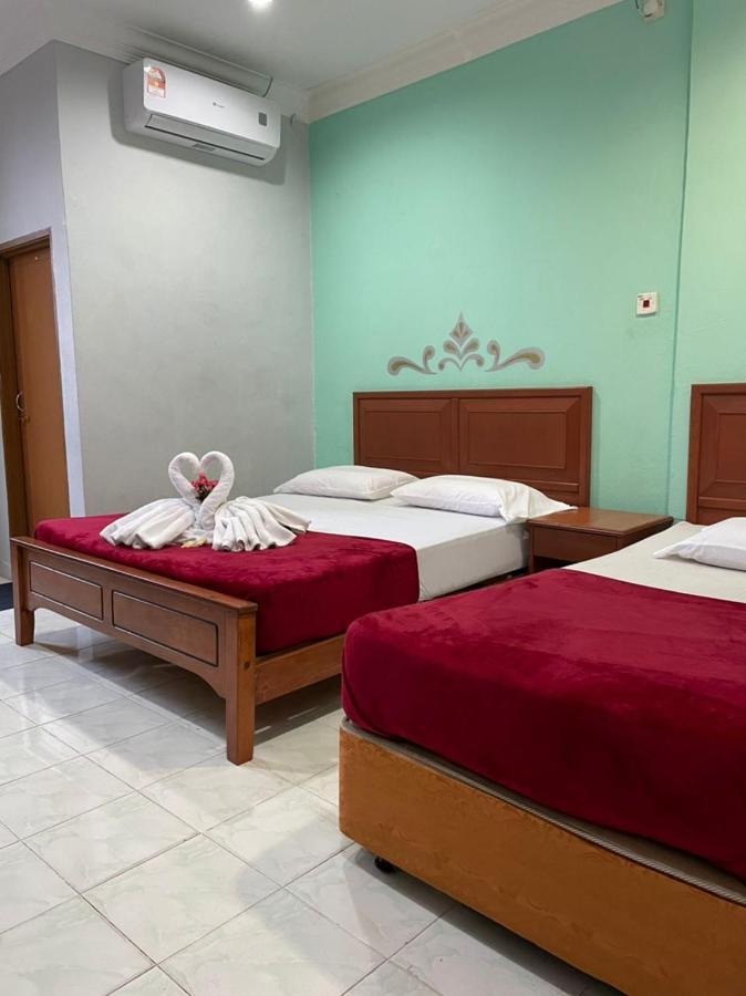 Samudera Hotel Kampung Kuala Besut Buitenkant foto