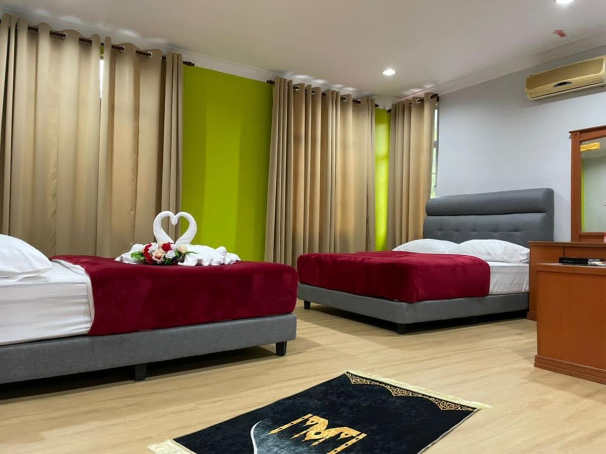 Samudera Hotel Kampung Kuala Besut Buitenkant foto