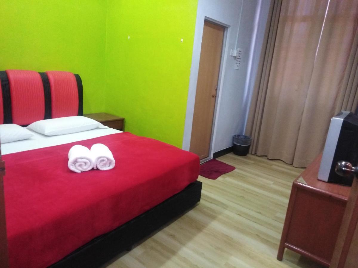 Samudera Hotel Kampung Kuala Besut Buitenkant foto