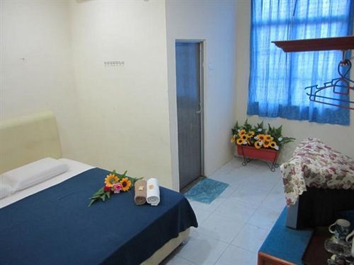 Samudera Hotel Kampung Kuala Besut Buitenkant foto